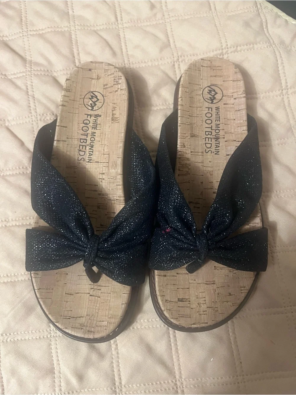 The Mountain Women's Black Glitter Knot Slide Sandals